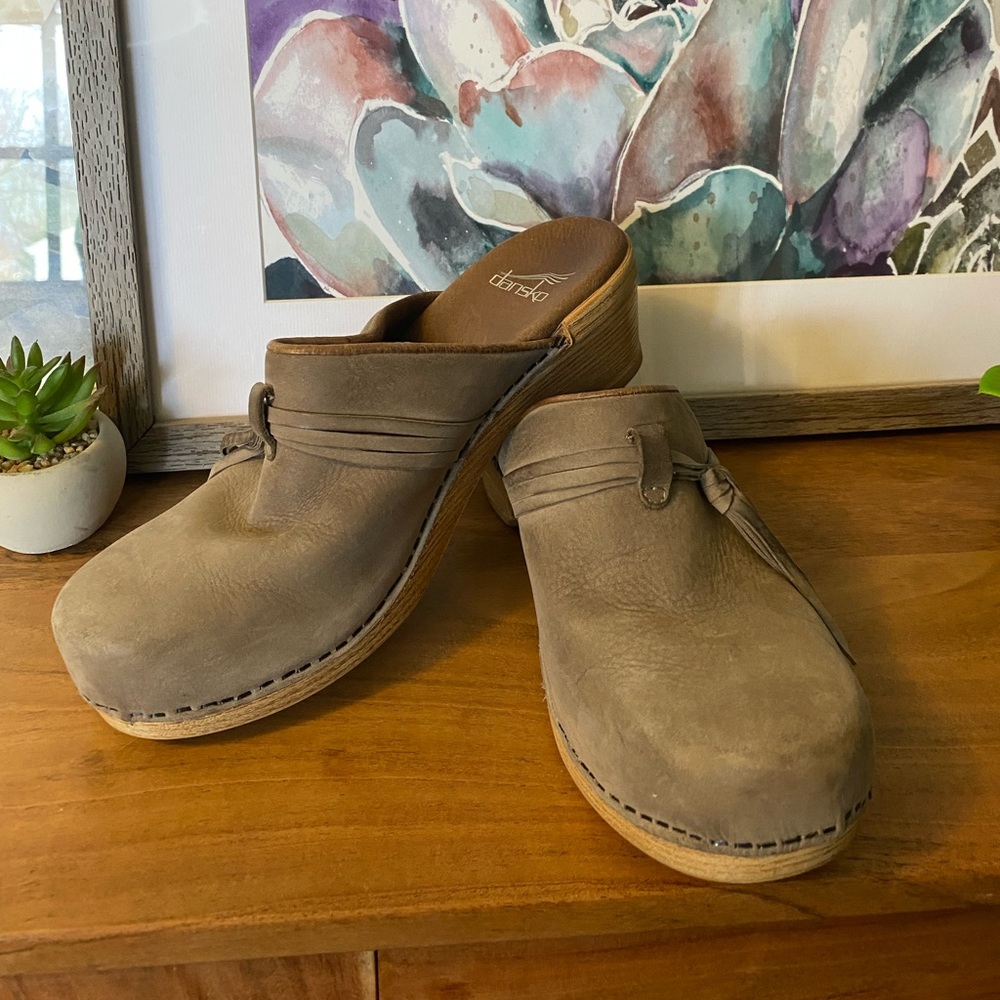 Dansko clogs size 37
